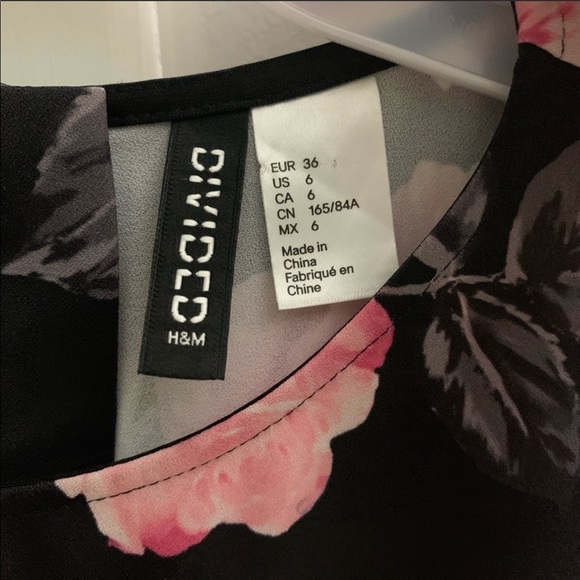 Like New! H&M Divided Pink Floral Skater Dress - Picture 4 of 5